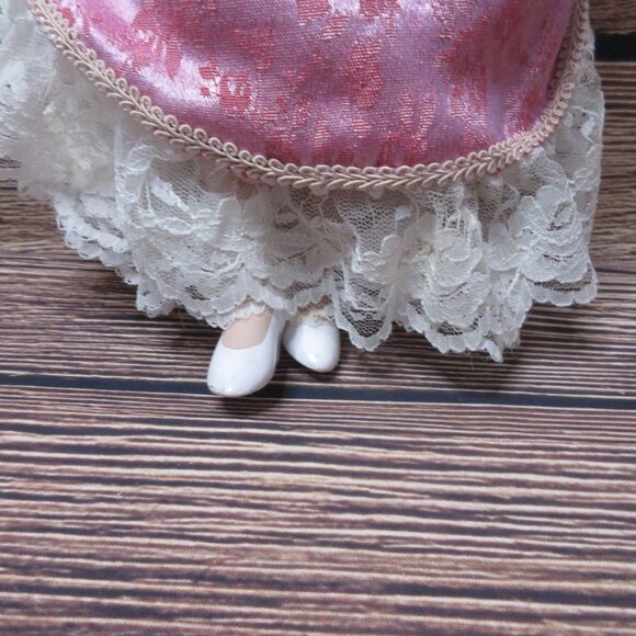 Vintage Bisque Victorian Porcelain & Cloth Doll 18" - Picture 4 of 8